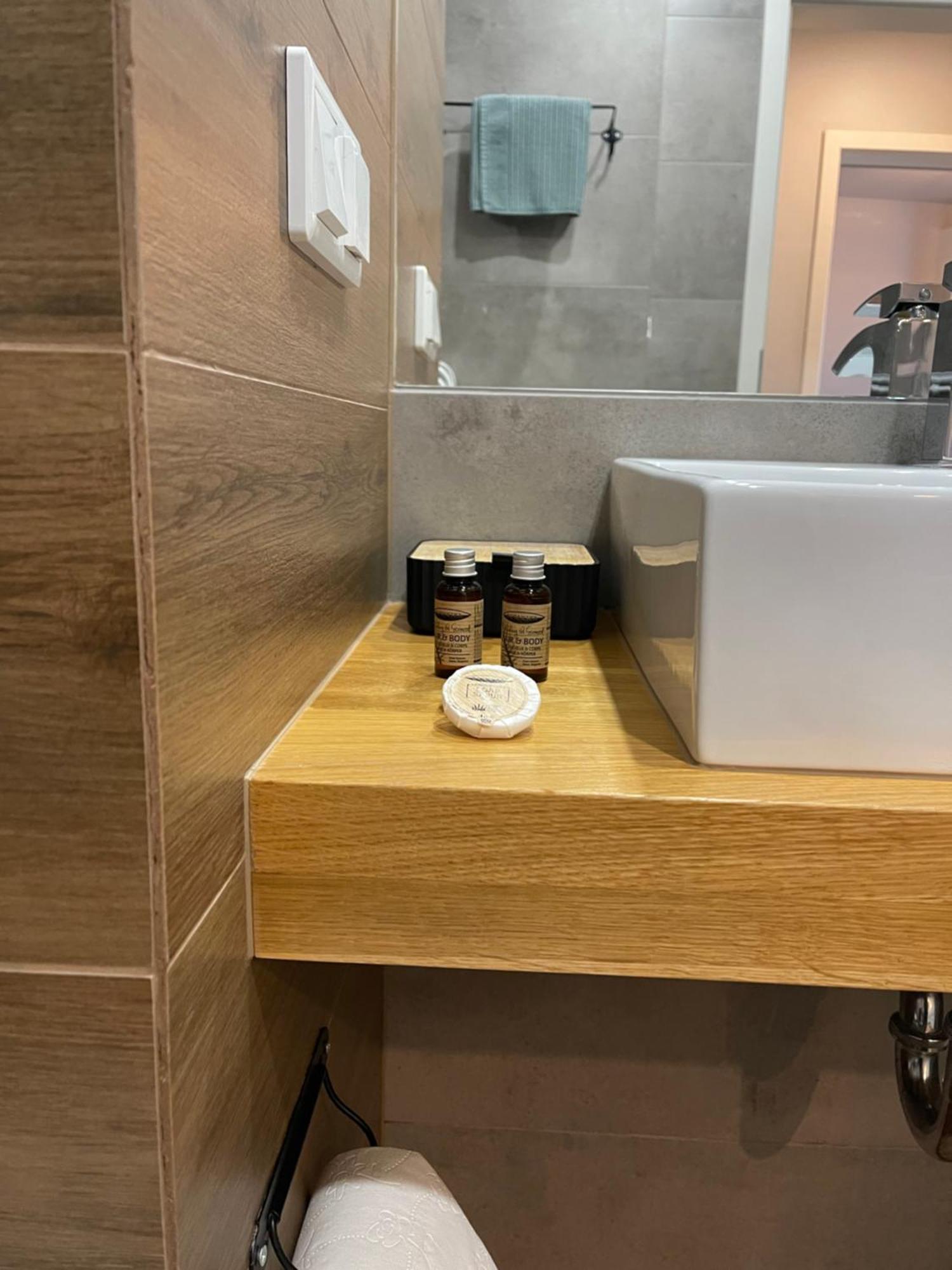 Sunflower Apartment Old Town Krakow Ngoại thất bức ảnh
